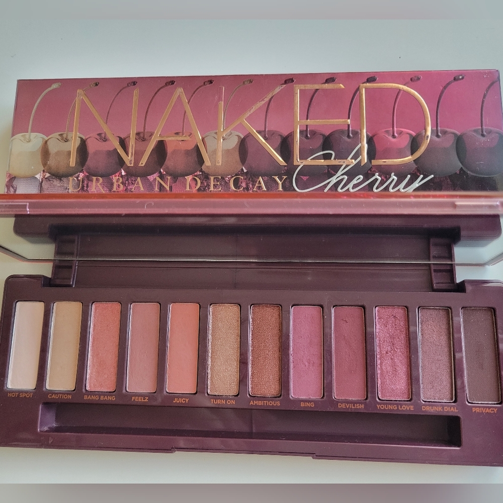 Urban Decay Naked Cherry Eye Pallette